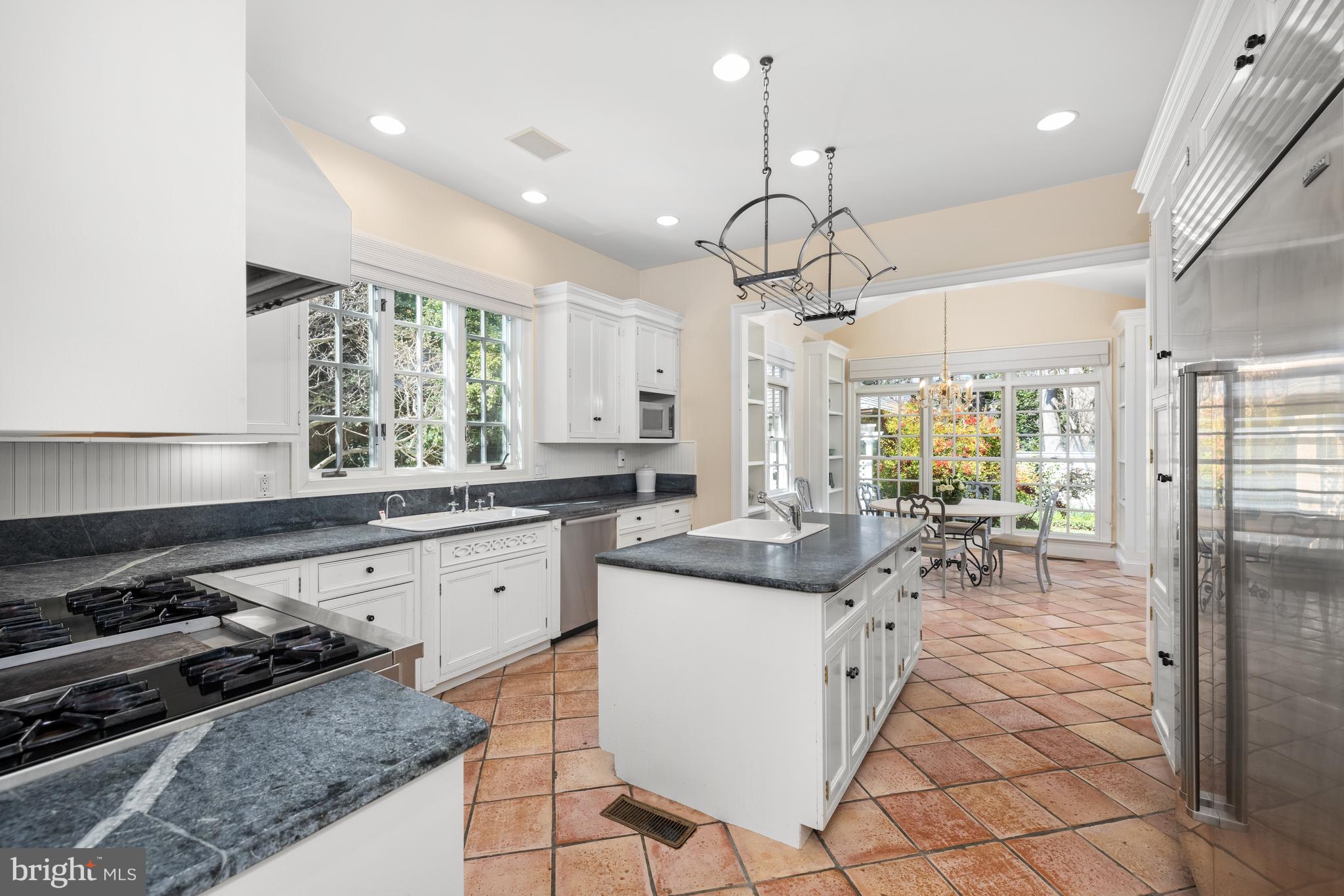 CHEVY CHASE VILLAGE - Residential