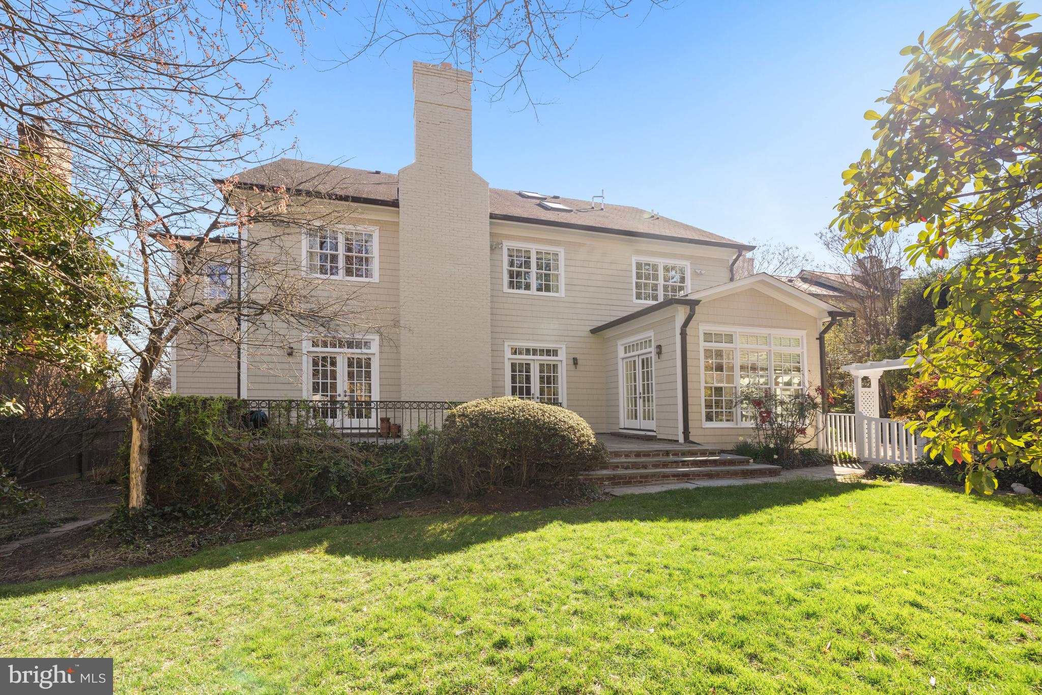 CHEVY CHASE VILLAGE - Residential