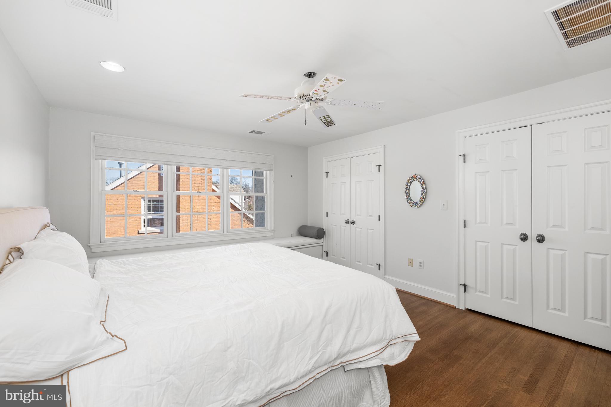 CHEVY CHASE VILLAGE - Residential