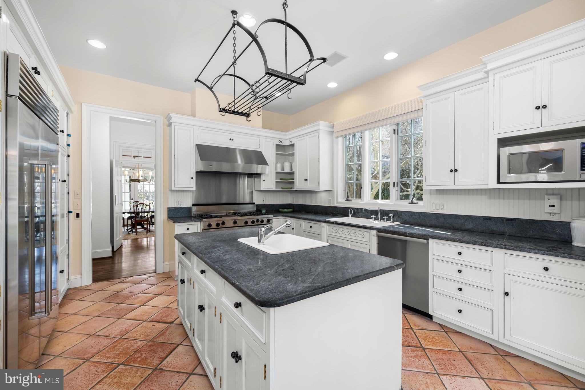 CHEVY CHASE VILLAGE - Residential