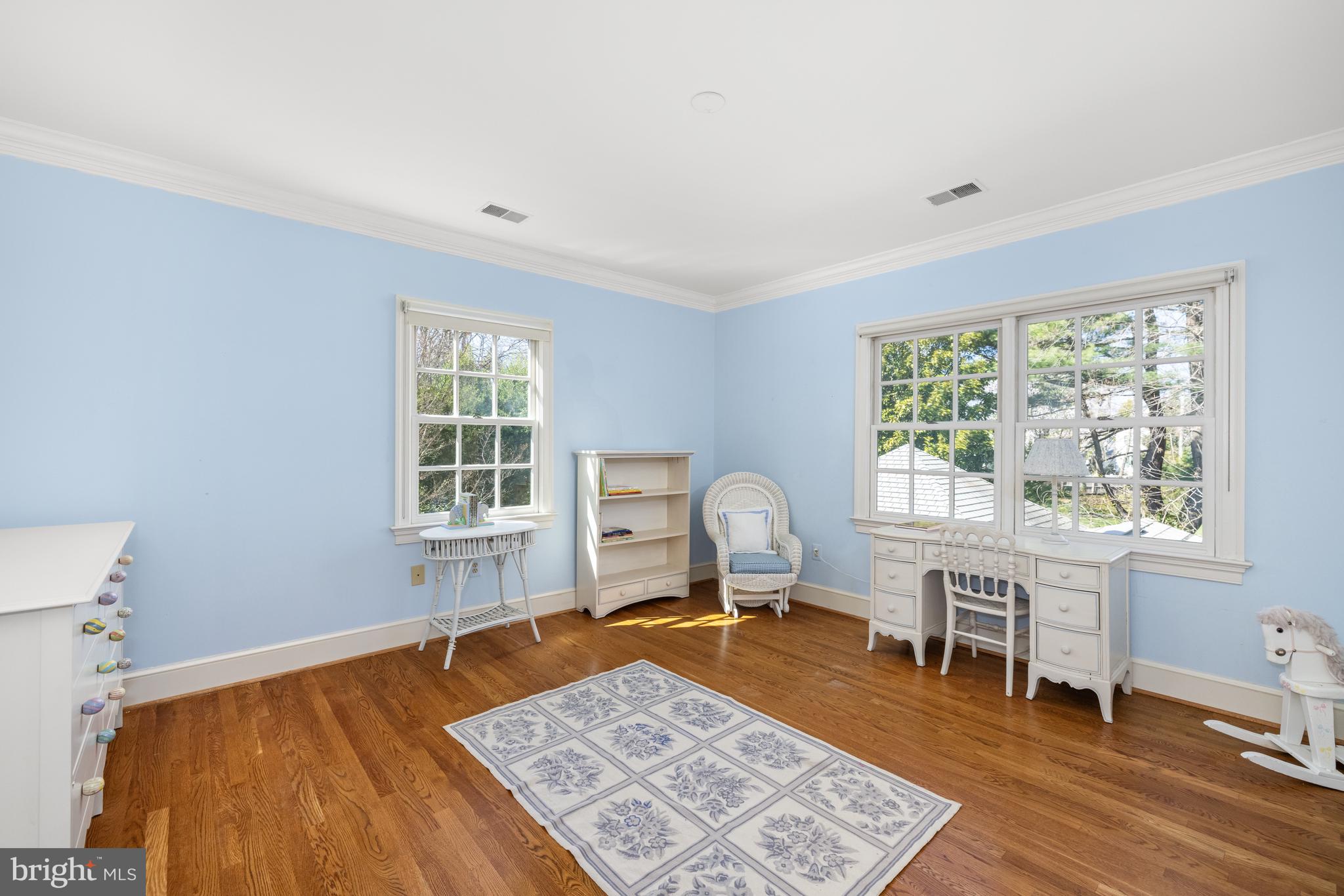 CHEVY CHASE VILLAGE - Residential