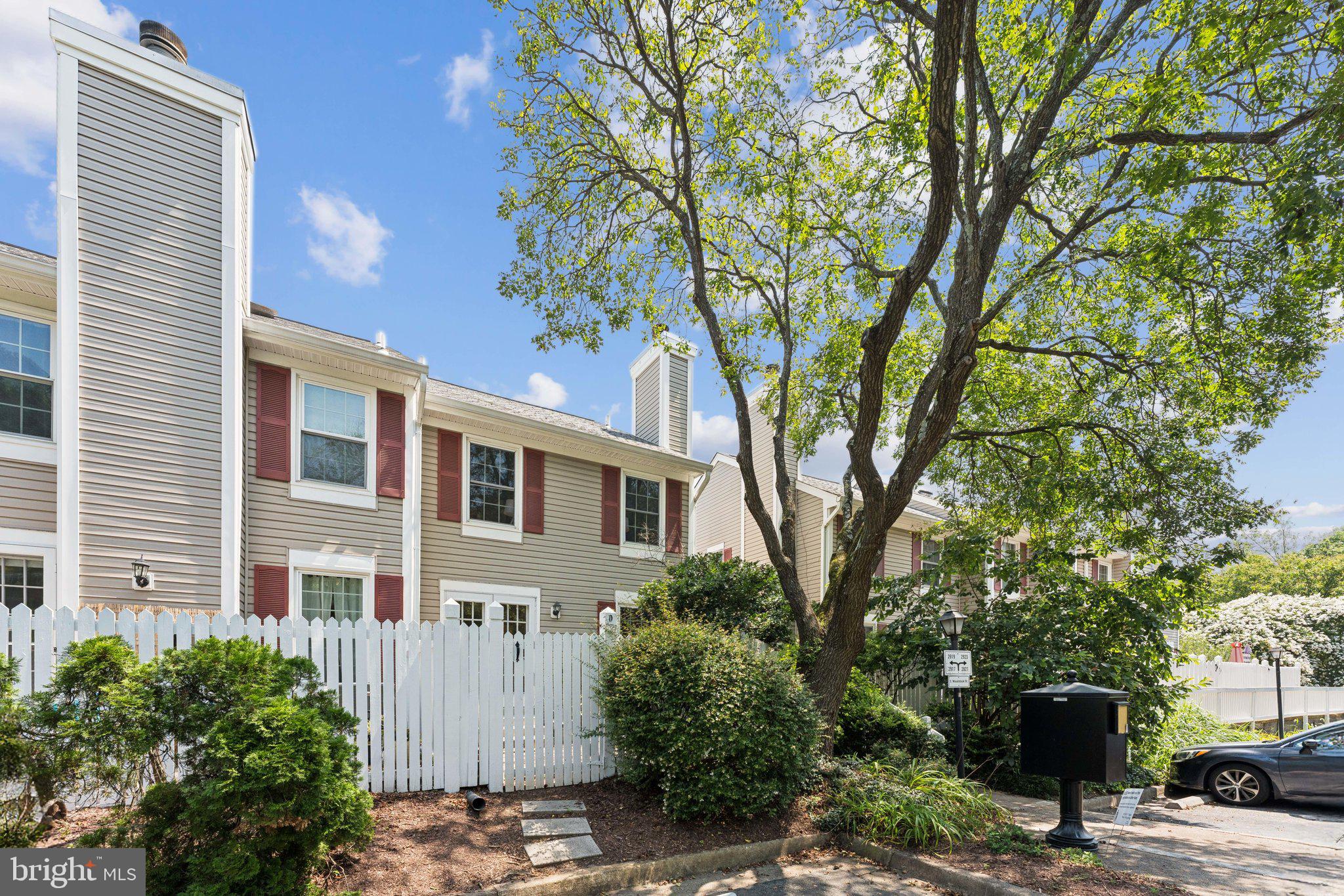 2917 D S WOODSTOCK ST 4 4