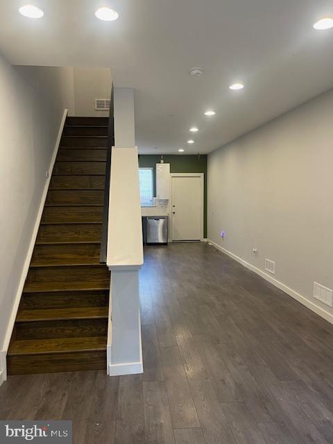 OLDE KENSINGTON - Residential Lease