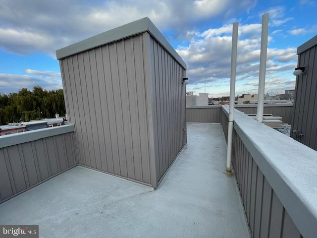 OLDE KENSINGTON - Residential Lease