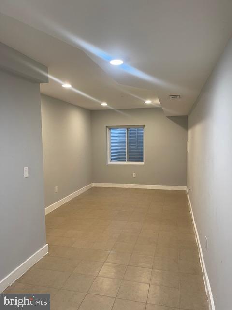 OLDE KENSINGTON - Residential Lease