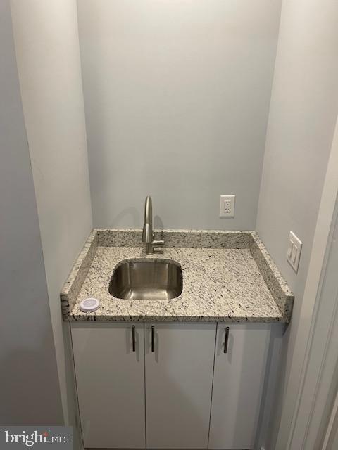 OLDE KENSINGTON - Residential Lease