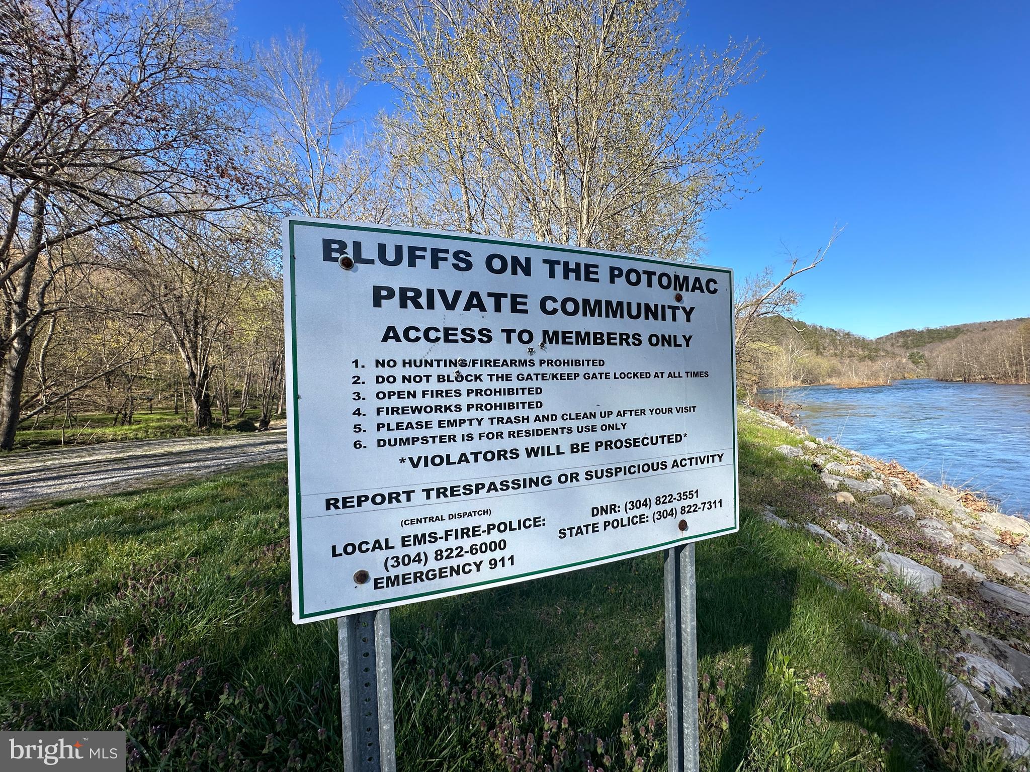 BLUFFS ON THE POTOMAC - Land