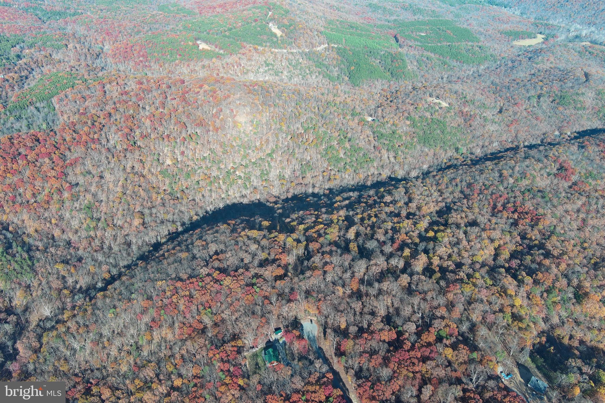 BLUFFS ON THE POTOMAC - Land