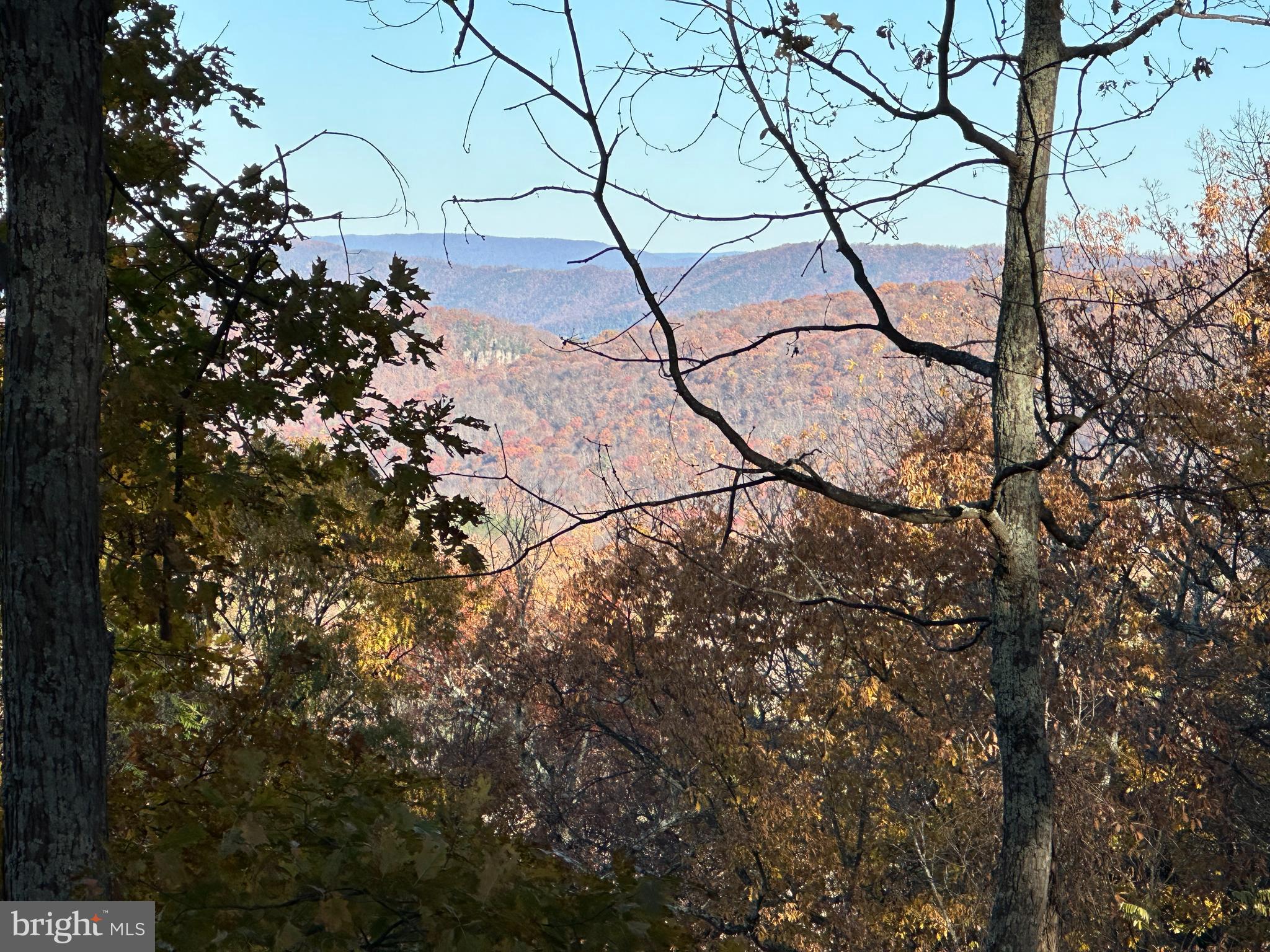 BLUFFS ON THE POTOMAC - Land