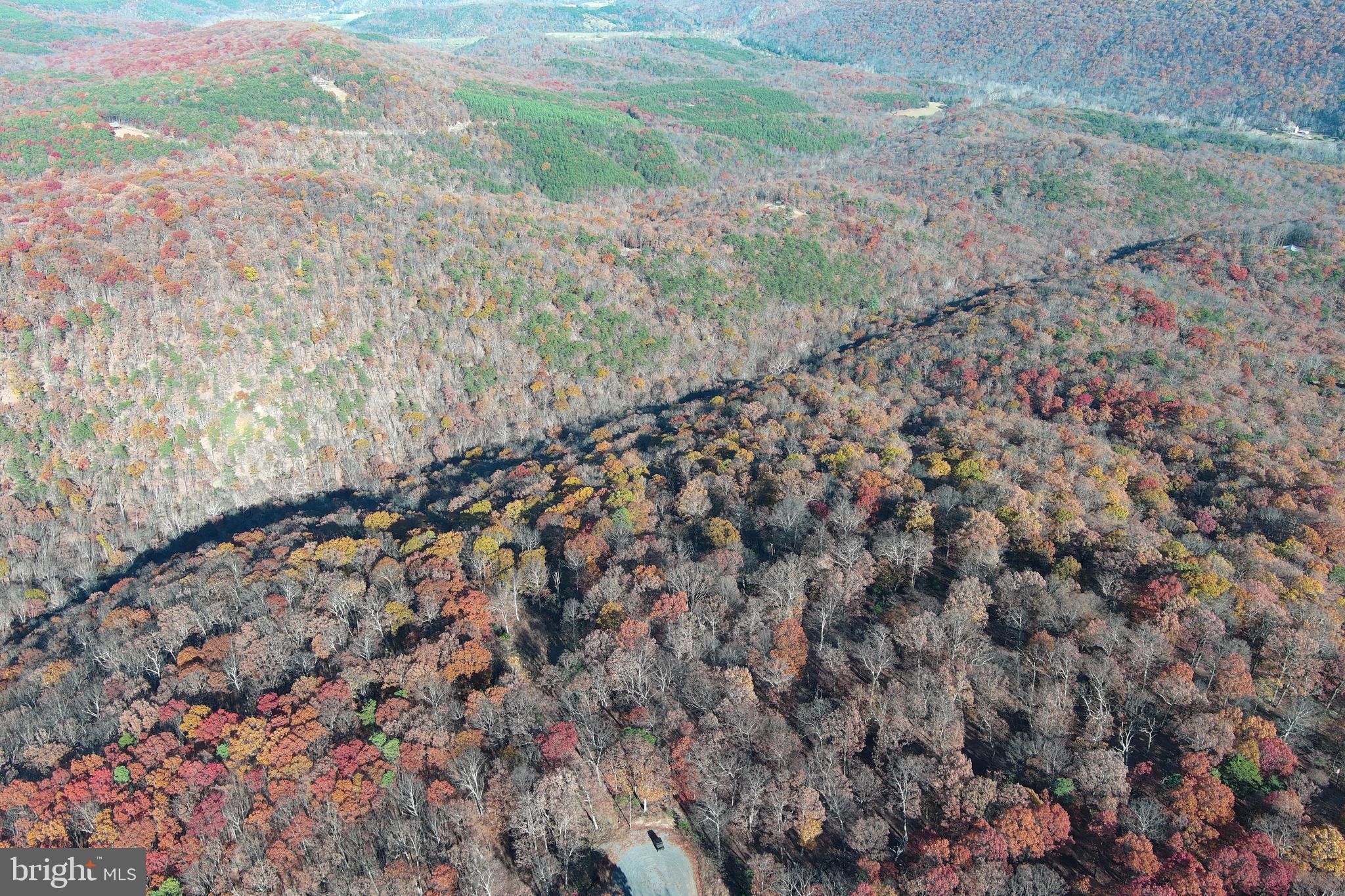 BLUFFS ON THE POTOMAC - Land