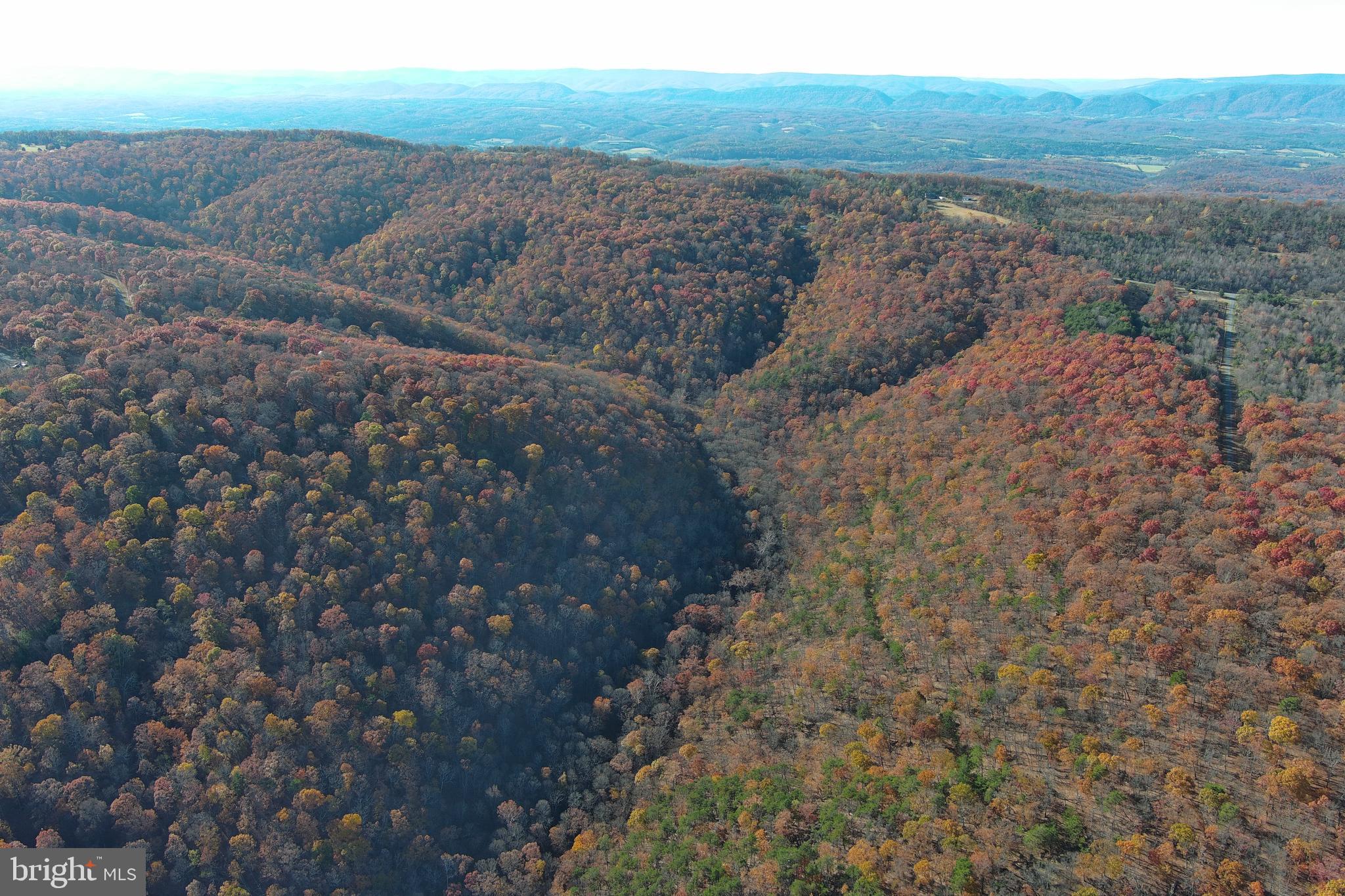 BLUFFS ON THE POTOMAC - Land