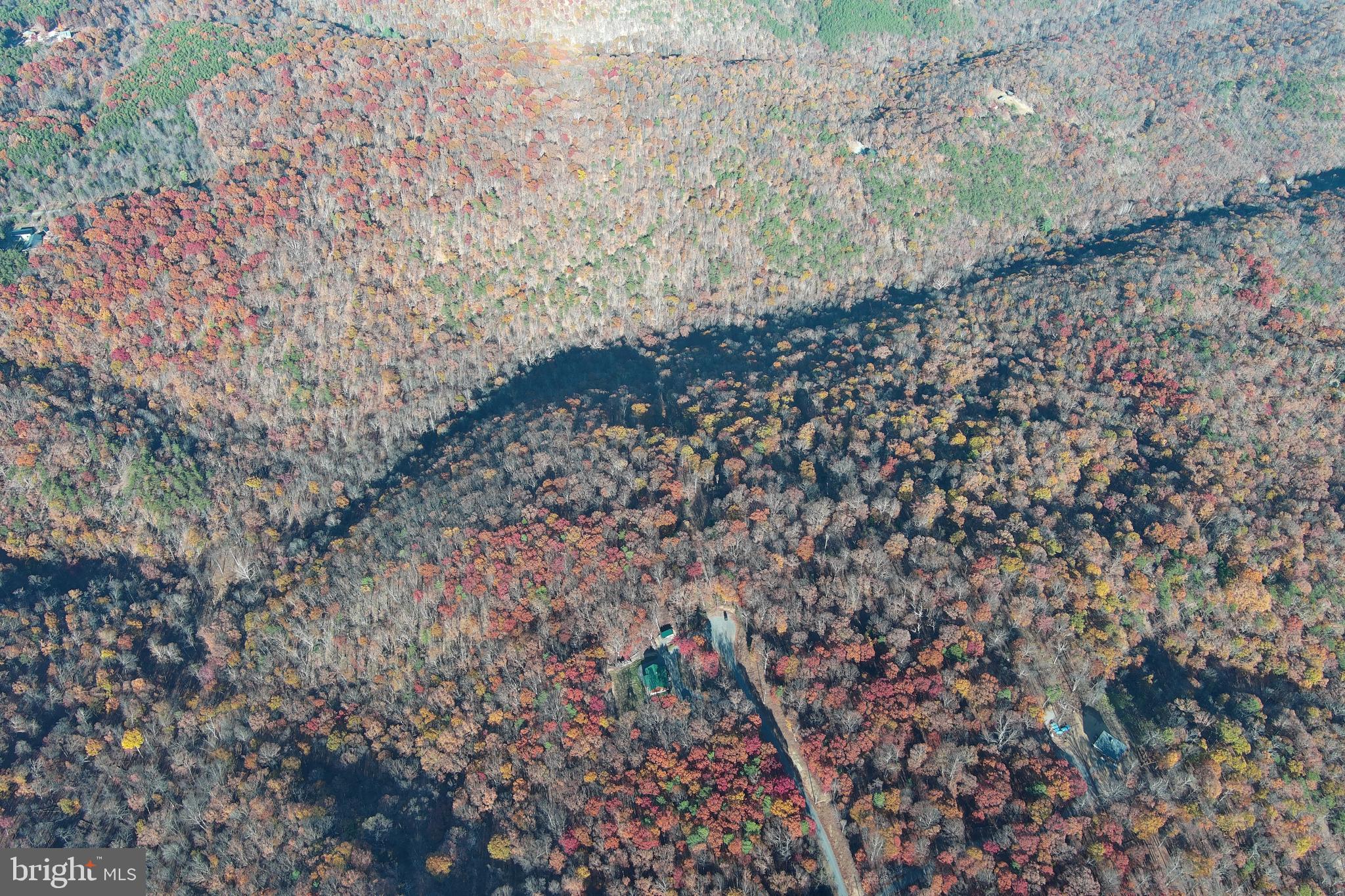 BLUFFS ON THE POTOMAC - Land