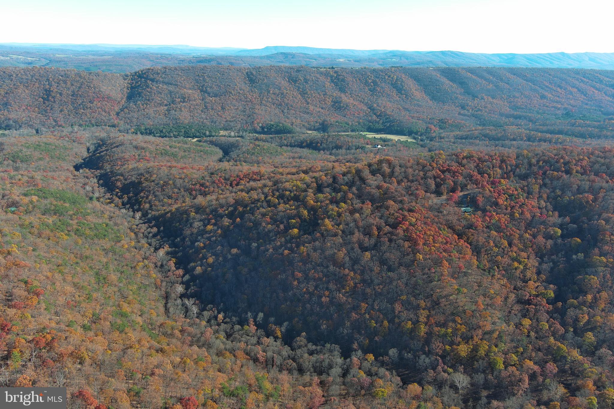 BLUFFS ON THE POTOMAC - Land