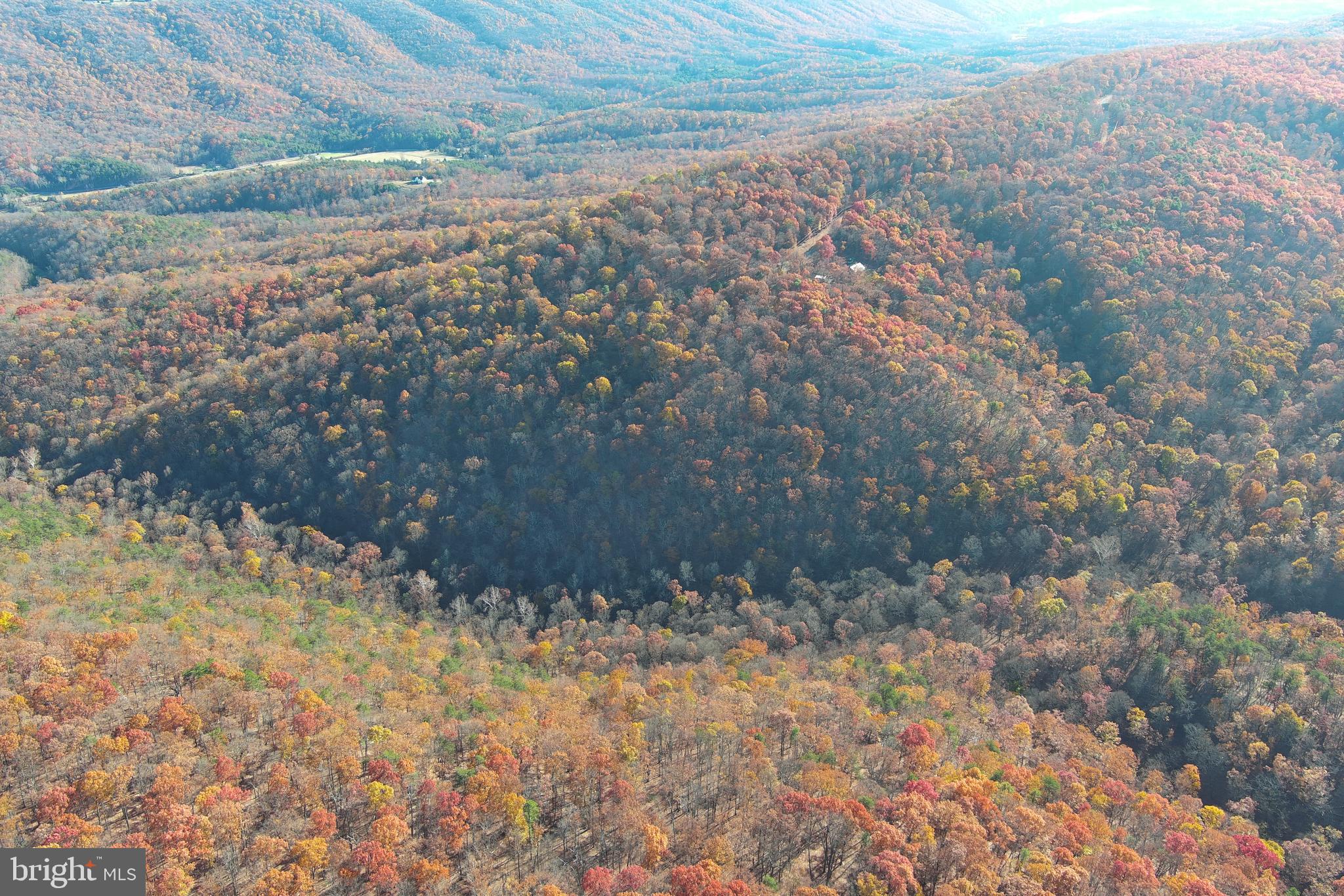BLUFFS ON THE POTOMAC - Land