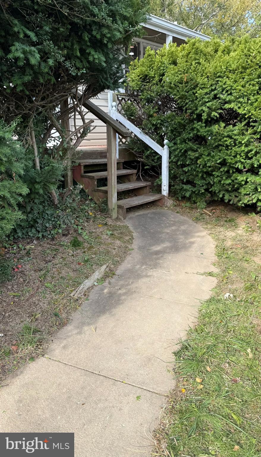 957 CLOVERFIELDS DRIVE