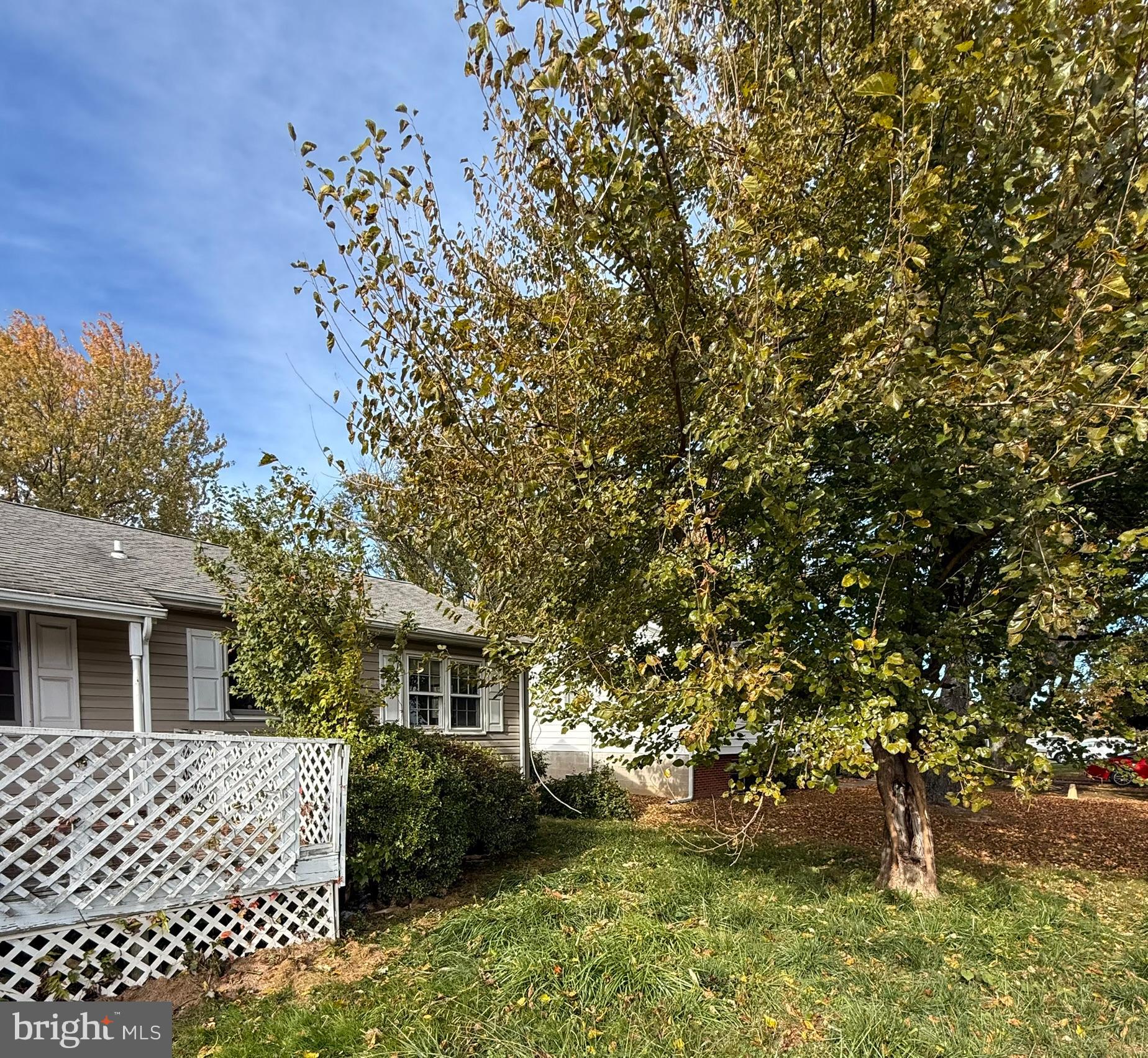 957 CLOVERFIELDS DRIVE