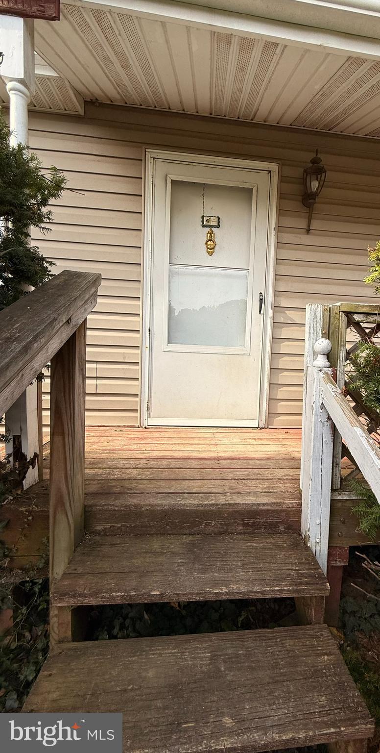 957 CLOVERFIELDS DRIVE