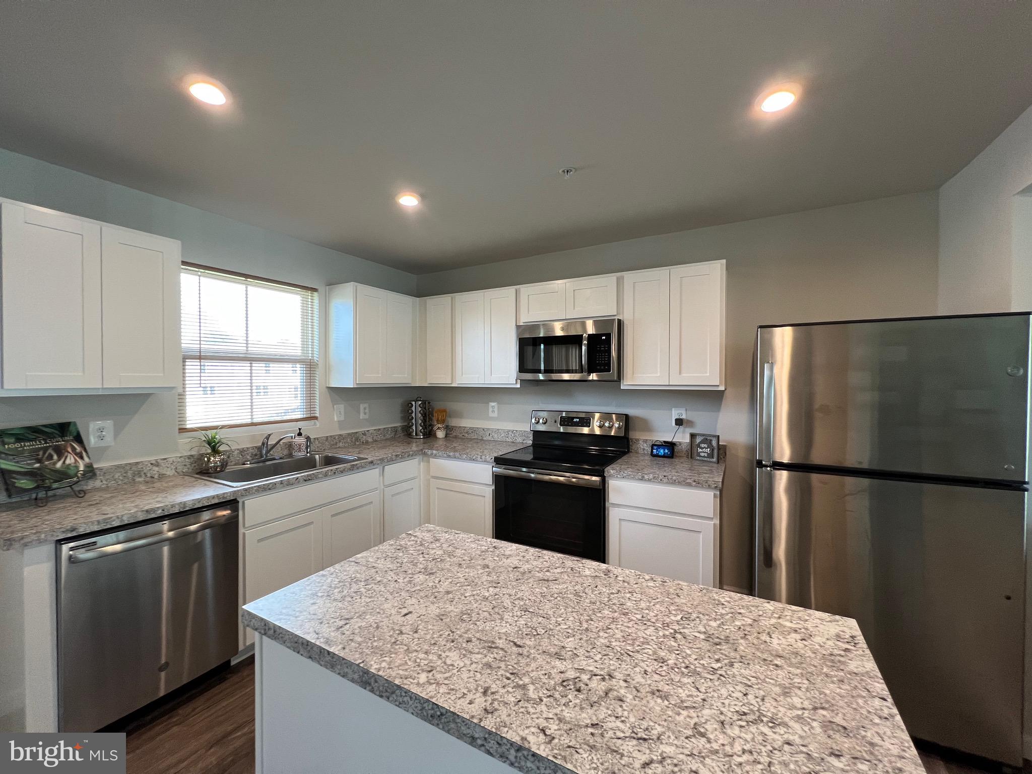 RIDGELY FOREST - Residential