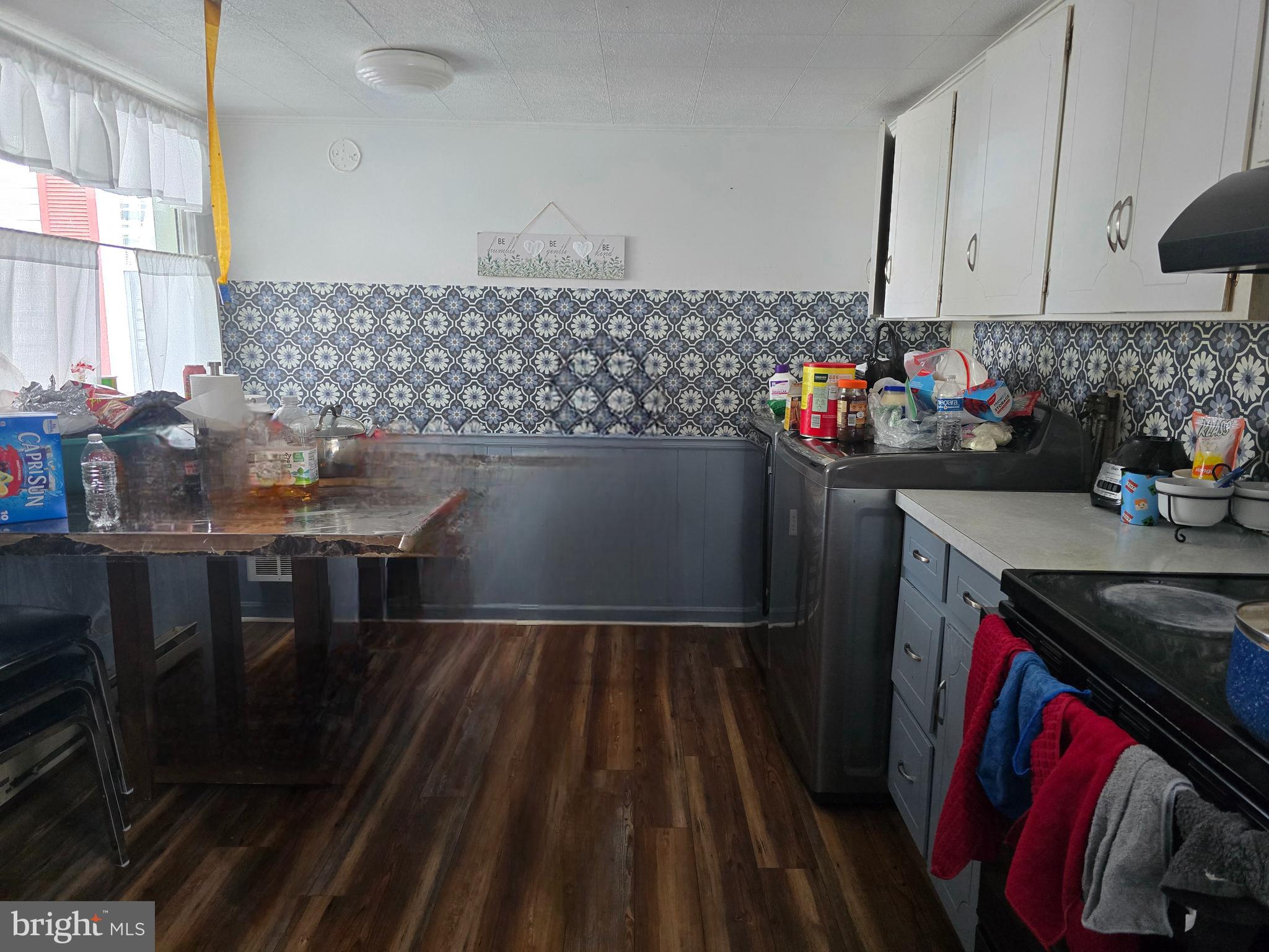 123 S S FOURTH STREET