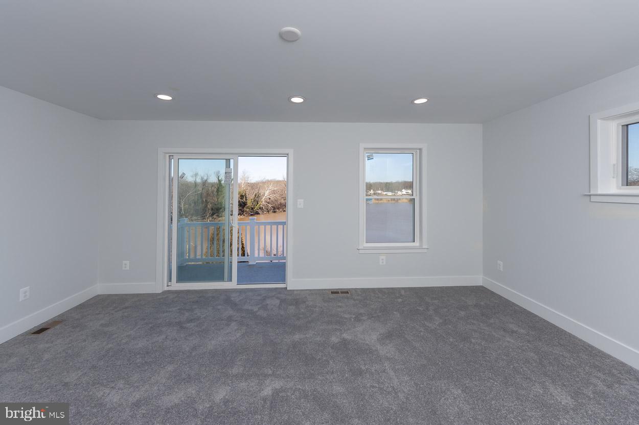 BIRD RIVER GROVE - Residential