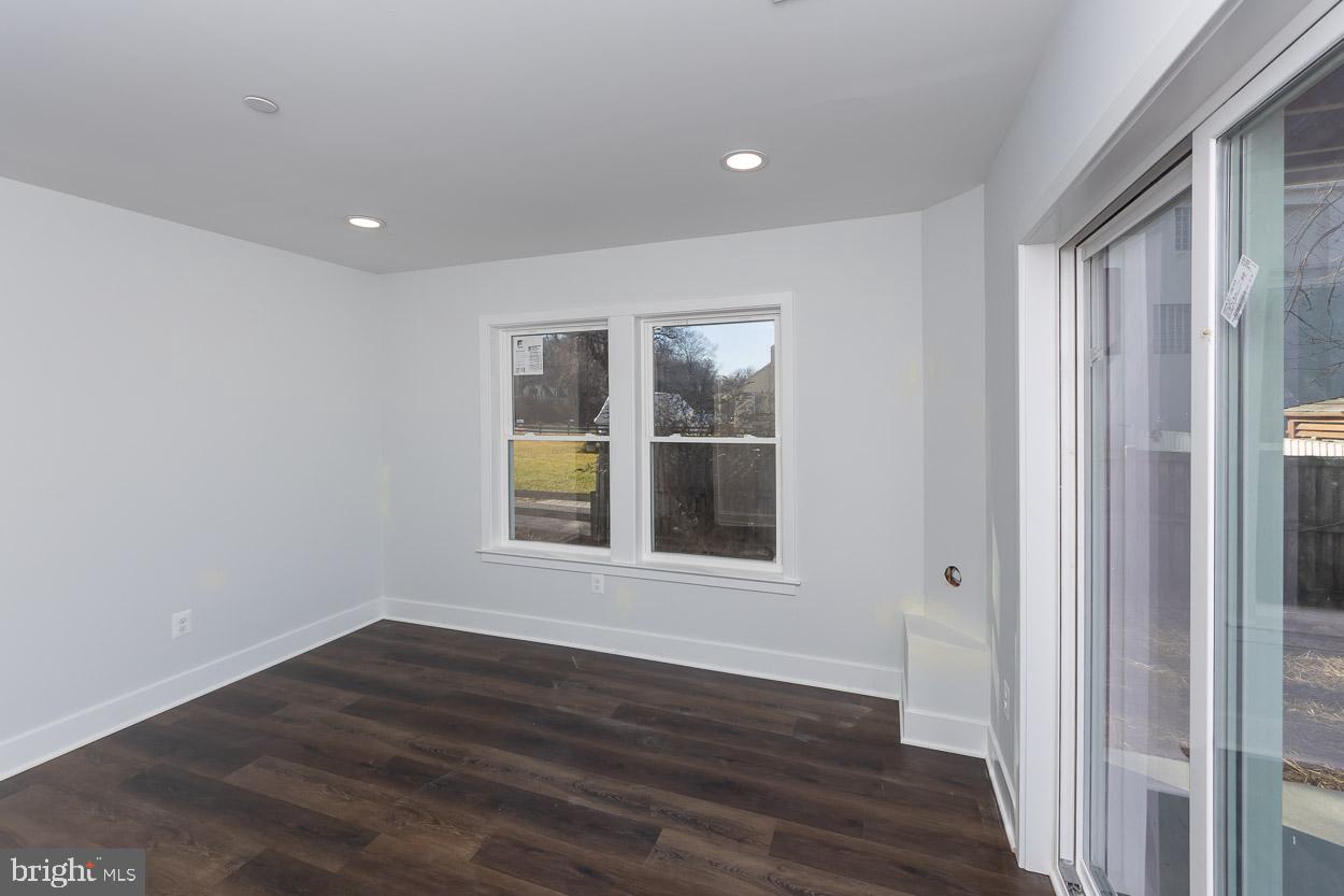 BIRD RIVER GROVE - Residential