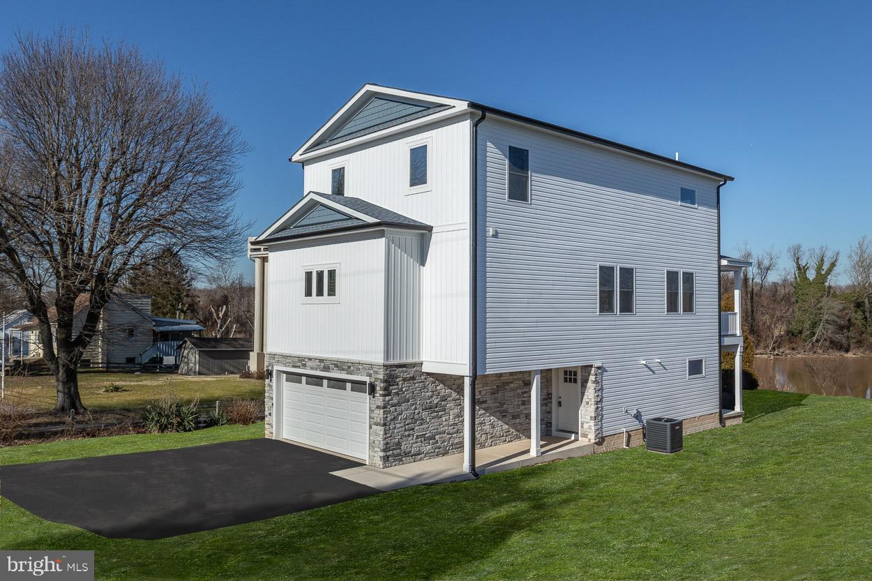 BIRD RIVER GROVE - Residential