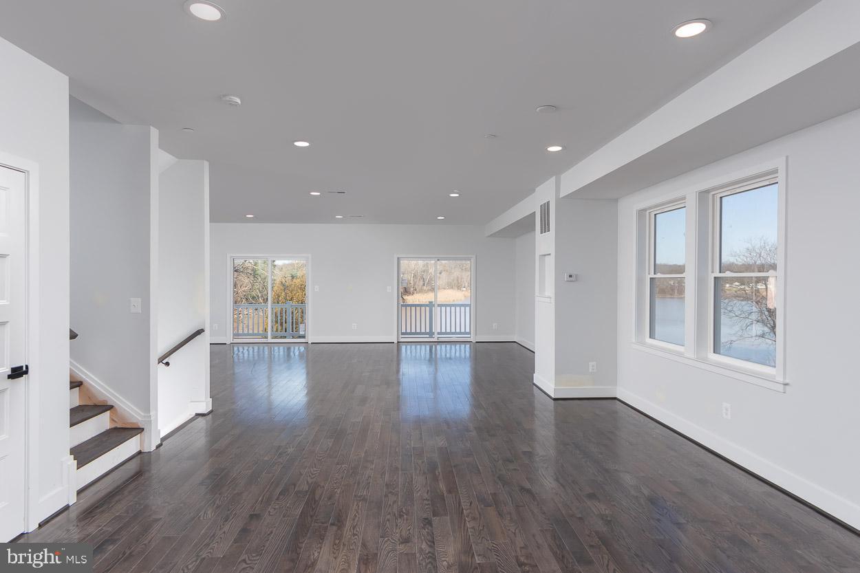 BIRD RIVER GROVE - Residential