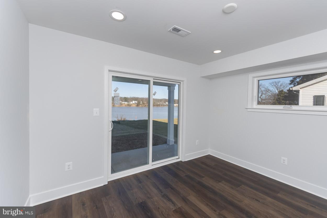 BIRD RIVER GROVE - Residential