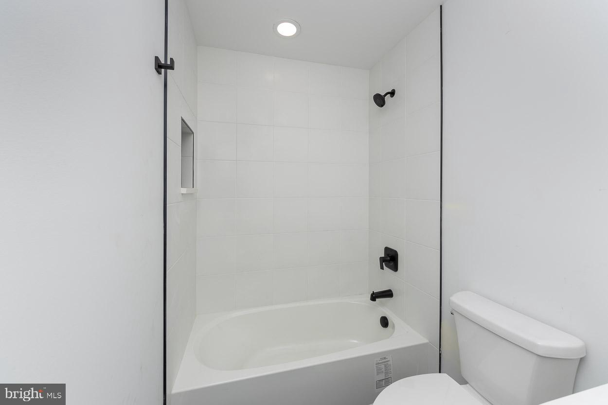 BIRD RIVER GROVE - Residential