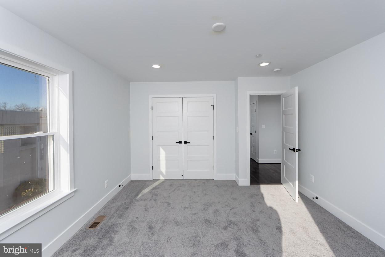 BIRD RIVER GROVE - Residential