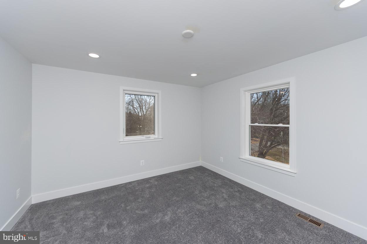 BIRD RIVER GROVE - Residential