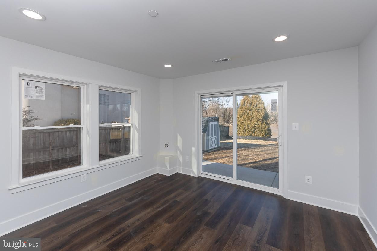 BIRD RIVER GROVE - Residential