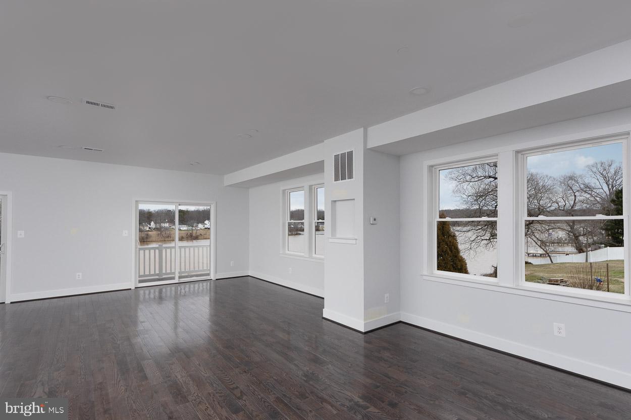 BIRD RIVER GROVE - Residential