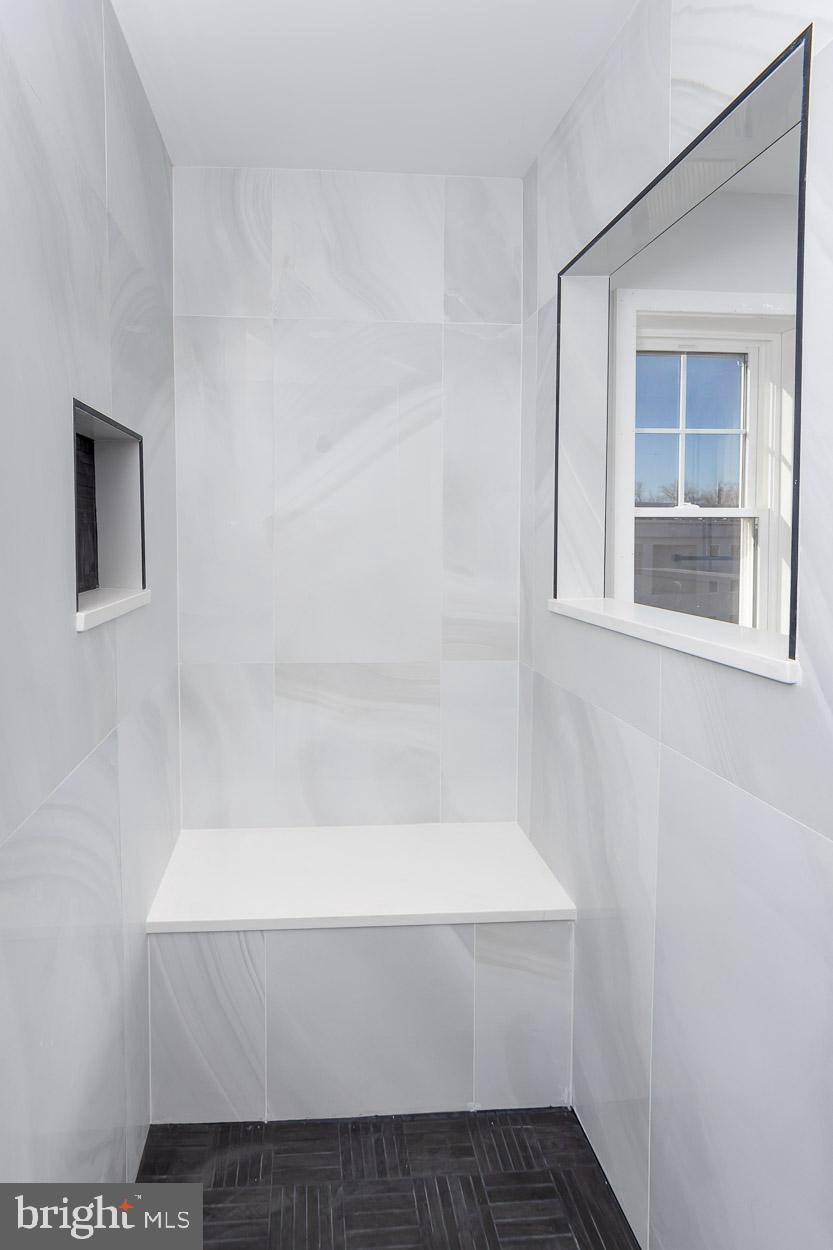 BIRD RIVER GROVE - Residential