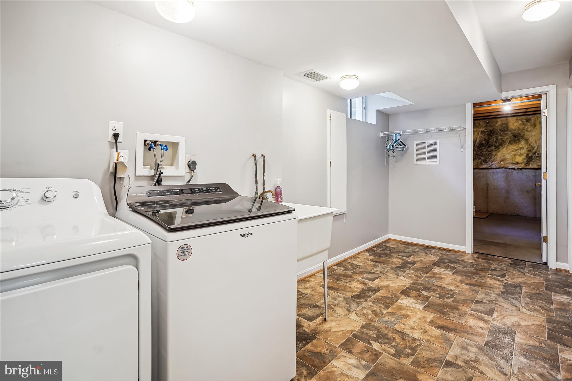 CARDINAL GLEN - Residential