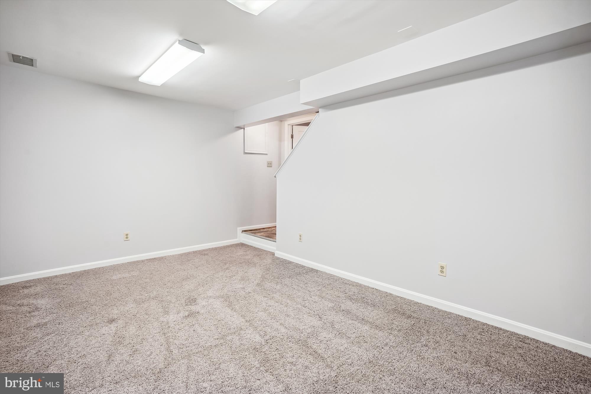 CARDINAL GLEN - Residential