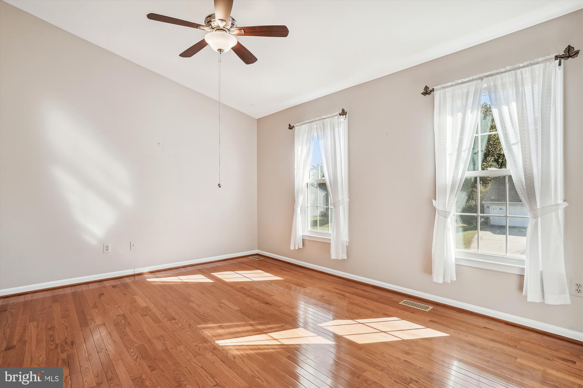 CARDINAL GLEN - Residential