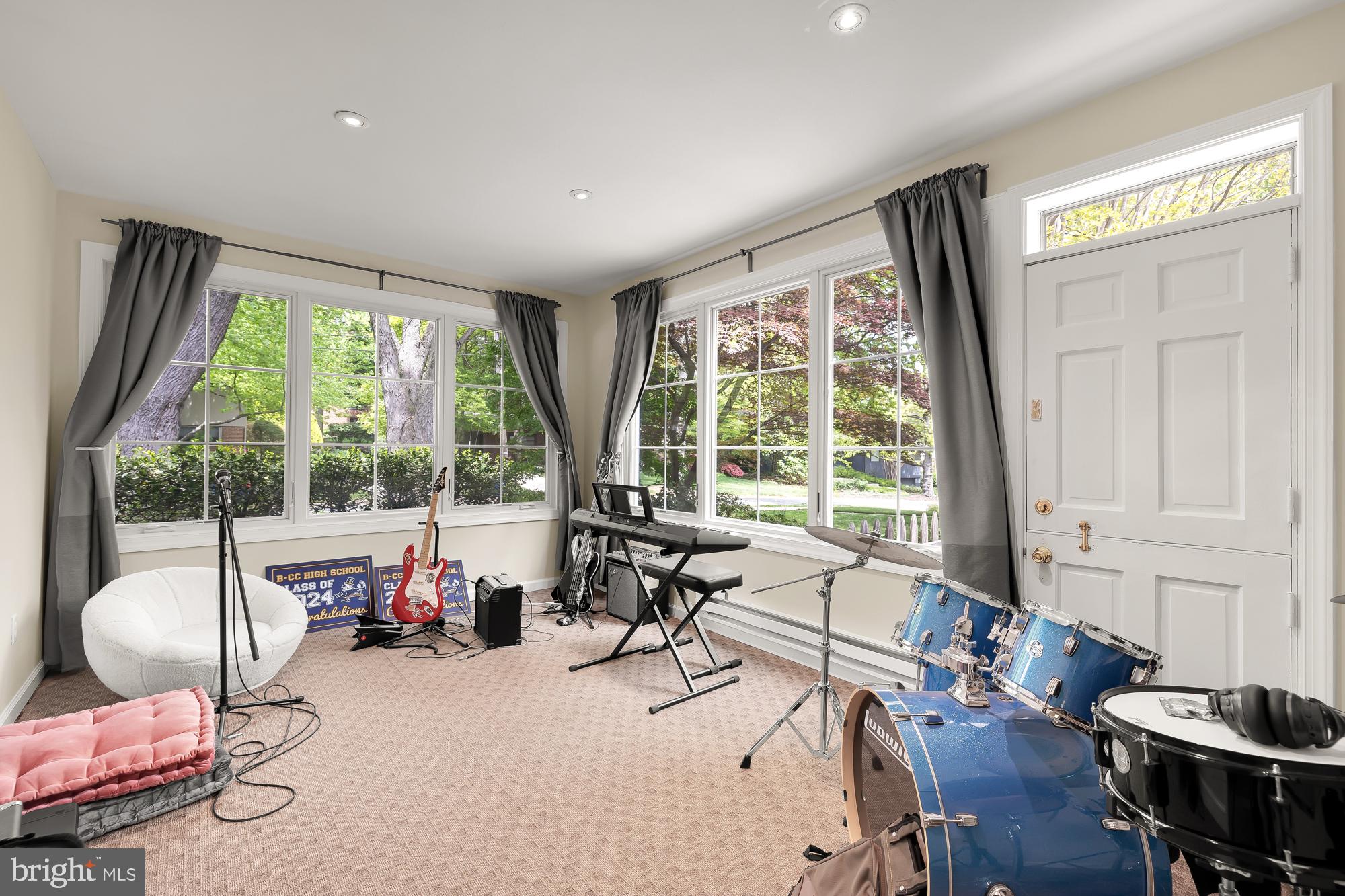 SOMERSET - Residential