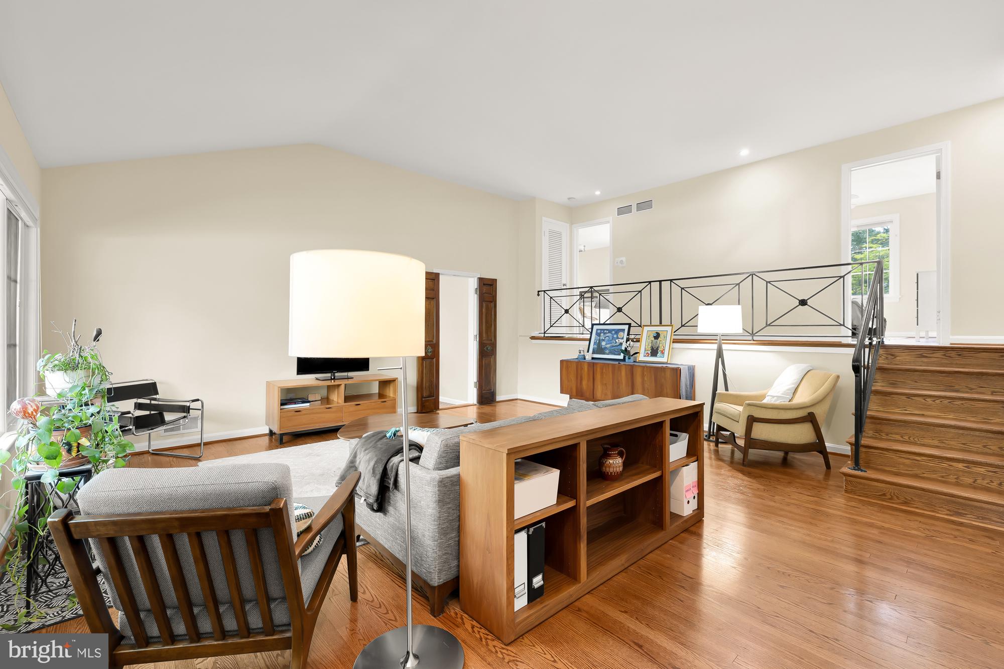 SOMERSET - Residential