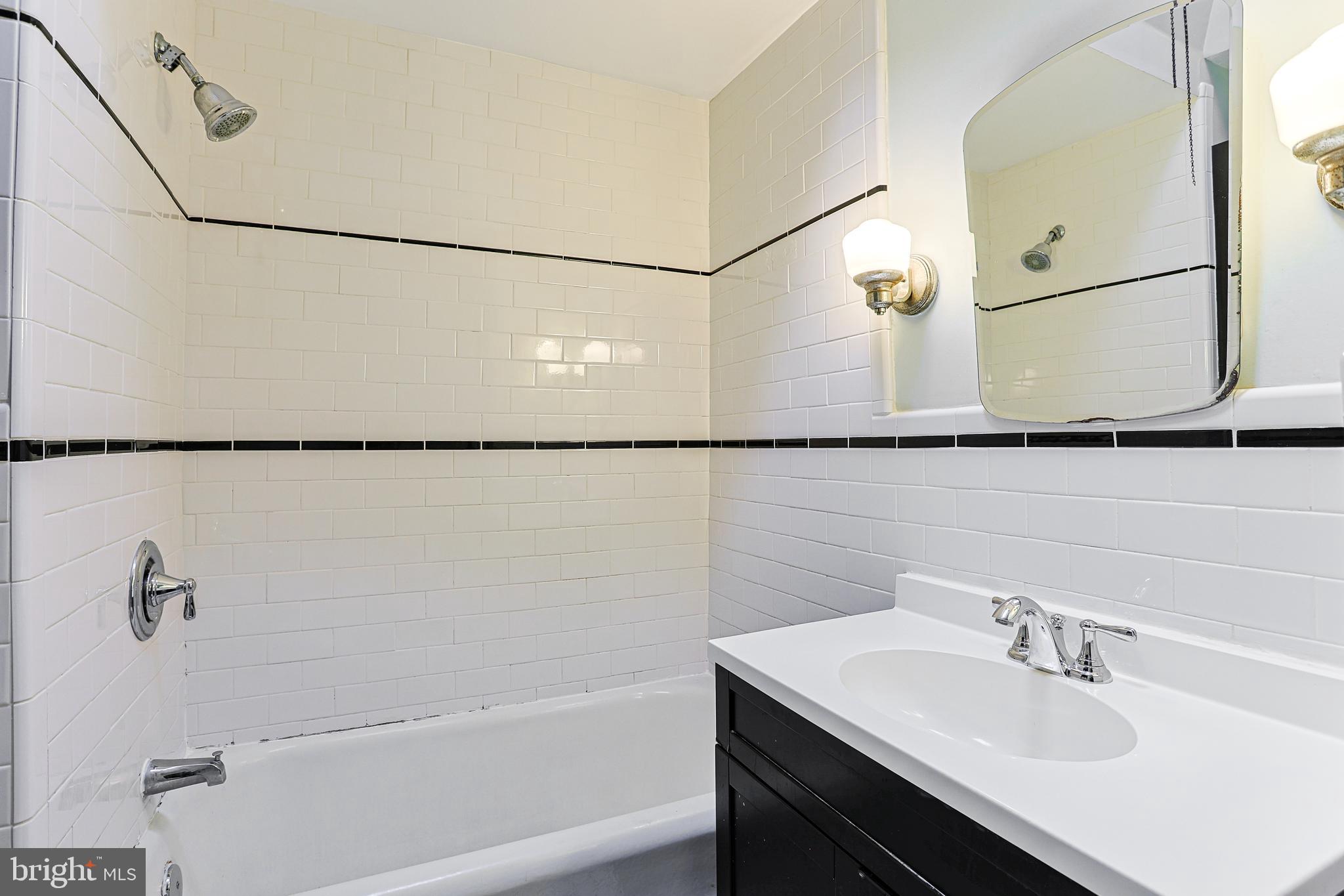 LANSDOWNE - Residential