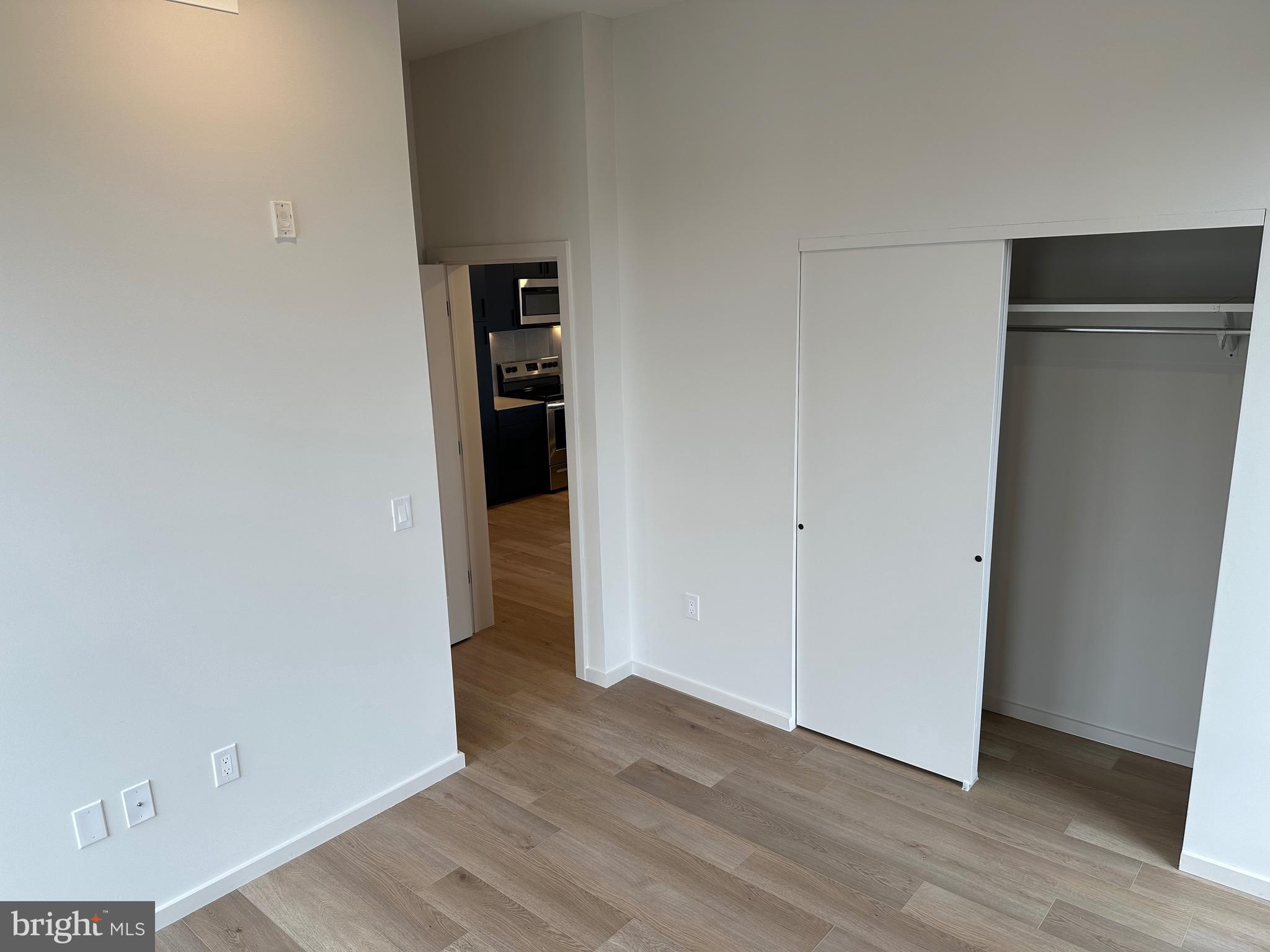 OLDE KENSINGTON - Residential Lease