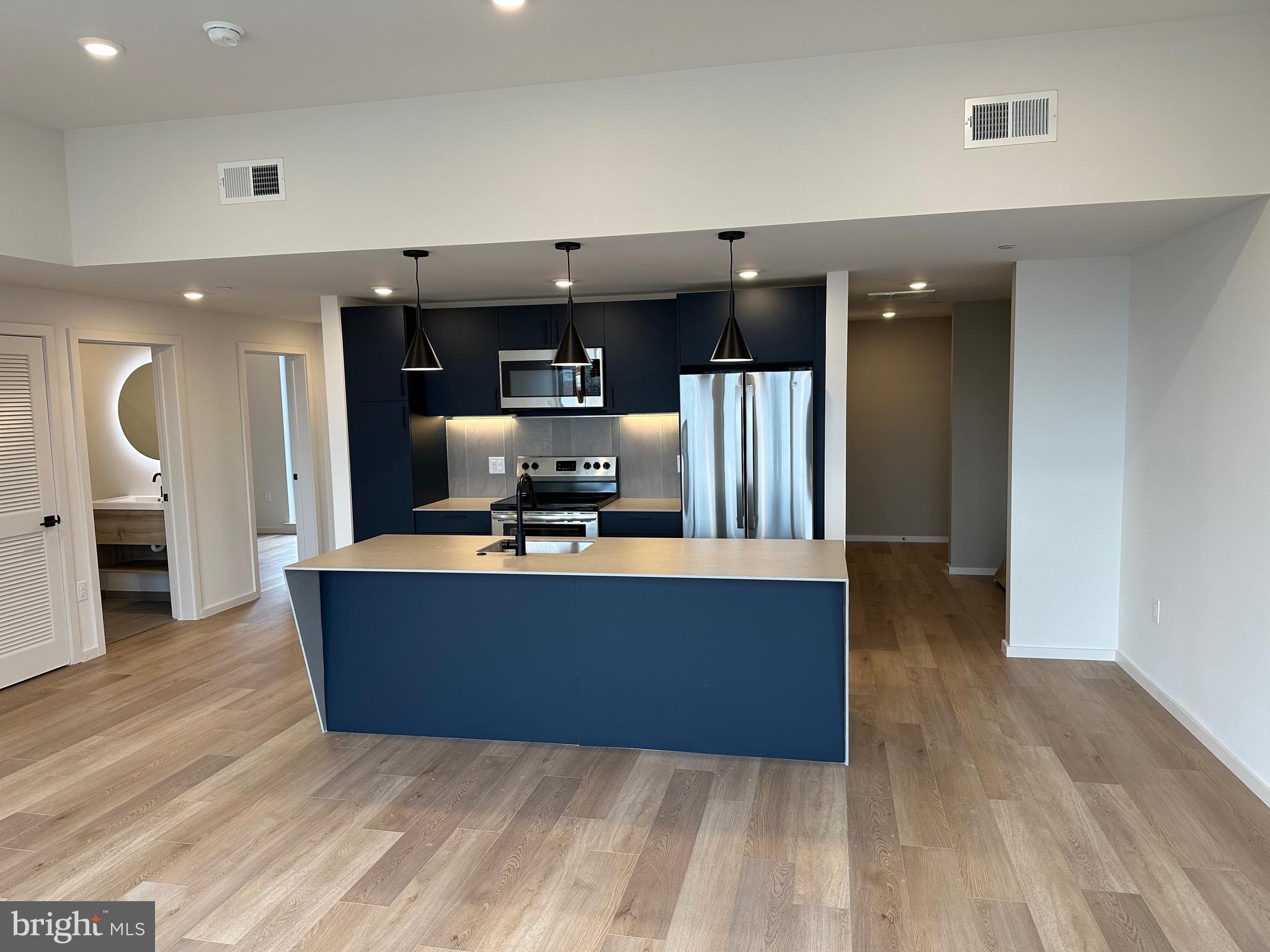 OLDE KENSINGTON - Residential Lease