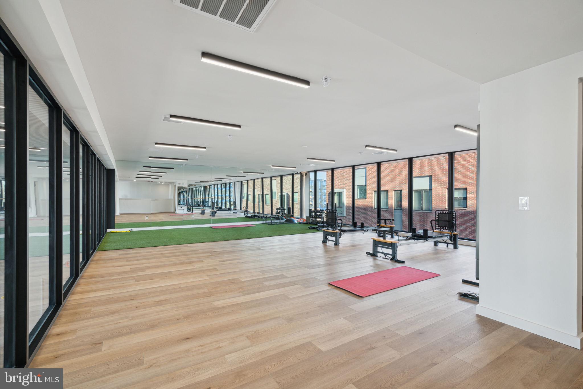 OLDE KENSINGTON - Residential Lease