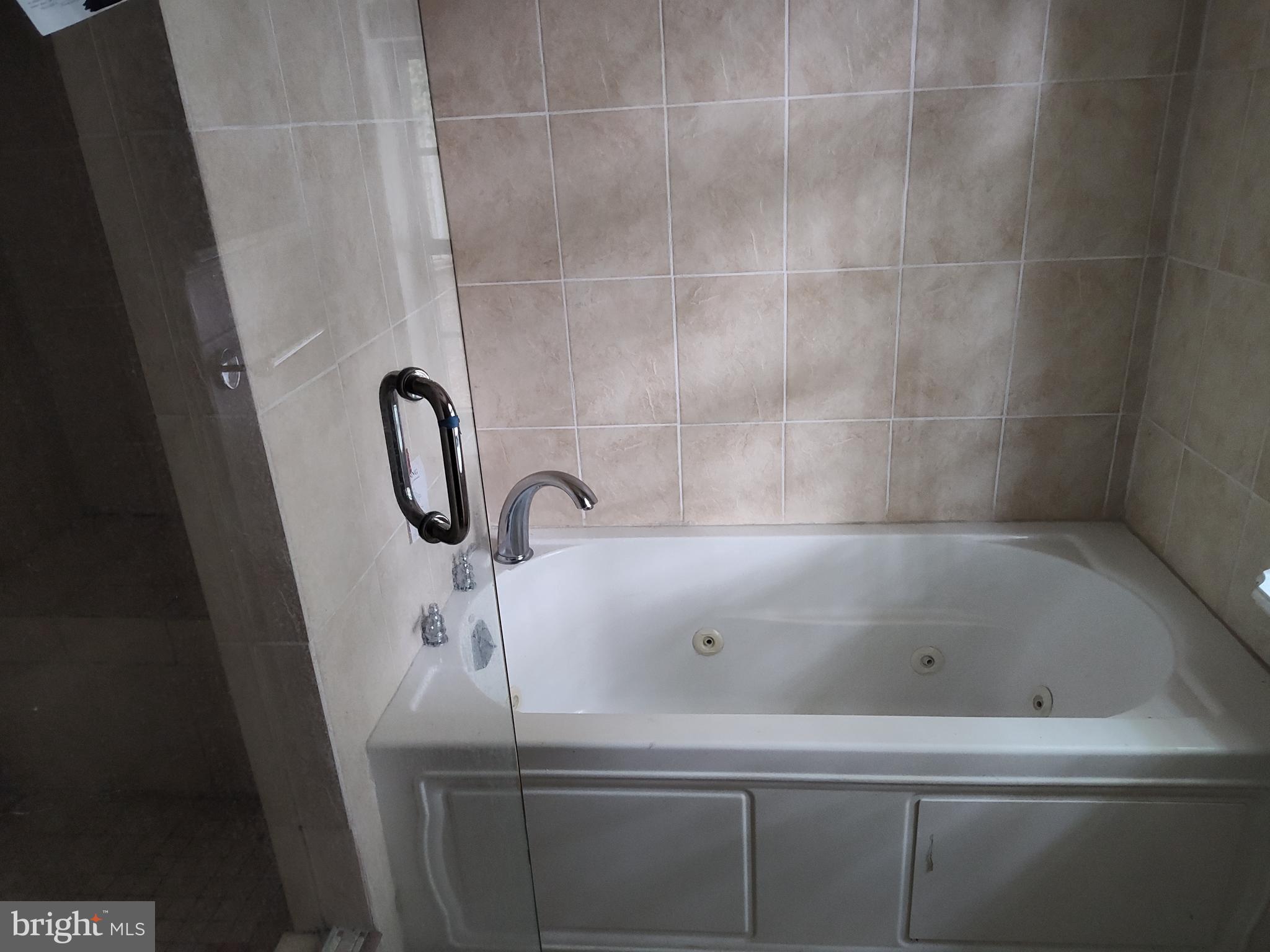 OAKLANDS - Residential