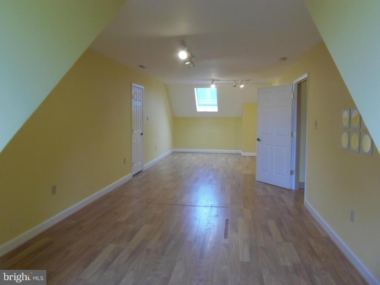 SKYLINE ORCHARDS - Residential Lease