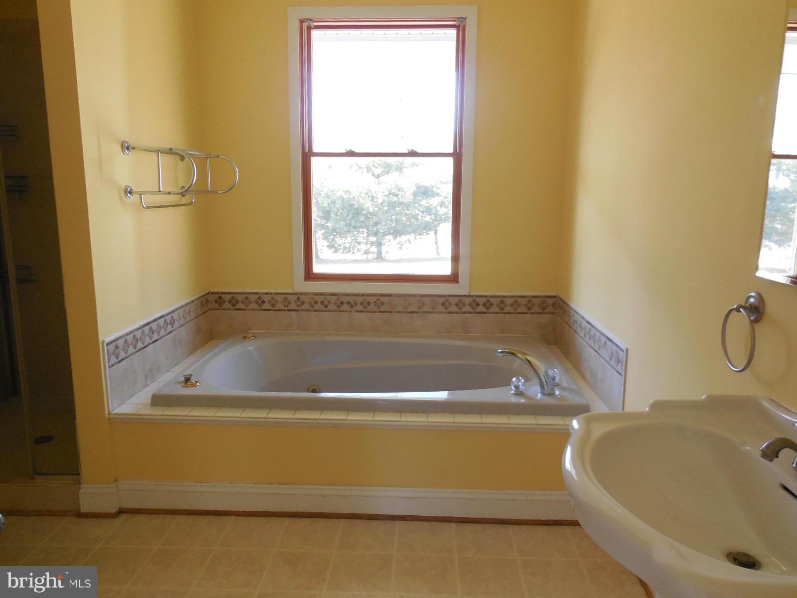 SKYLINE ORCHARDS - Residential Lease