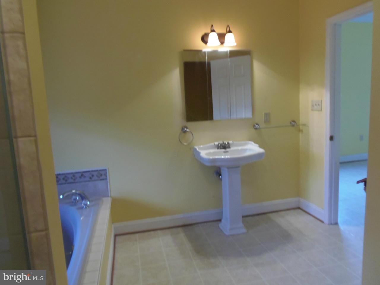 SKYLINE ORCHARDS - Residential Lease