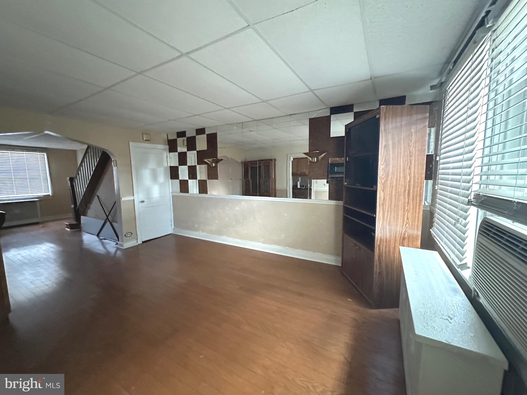 ARLINGTON - Residential