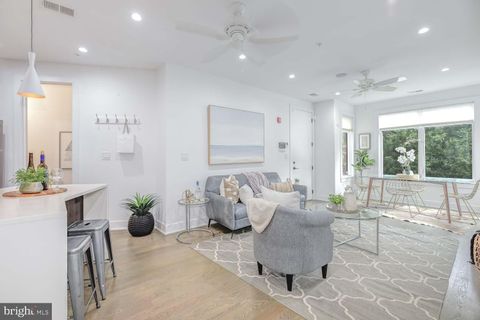 1220 POTOMAC AVENUE SE 6 WASHINGTON DC 20003