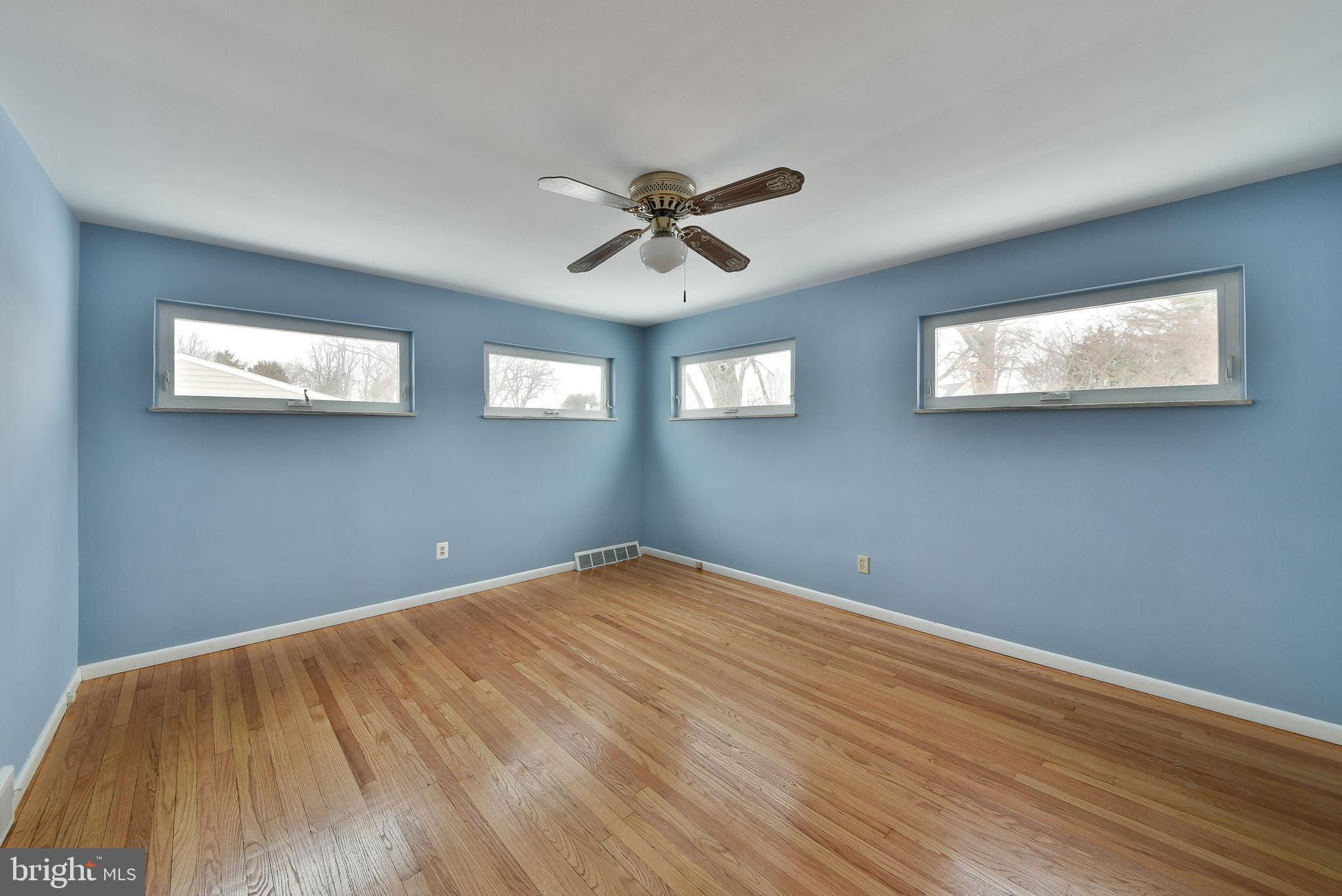 FEASTERVILLE HGTS - Residential